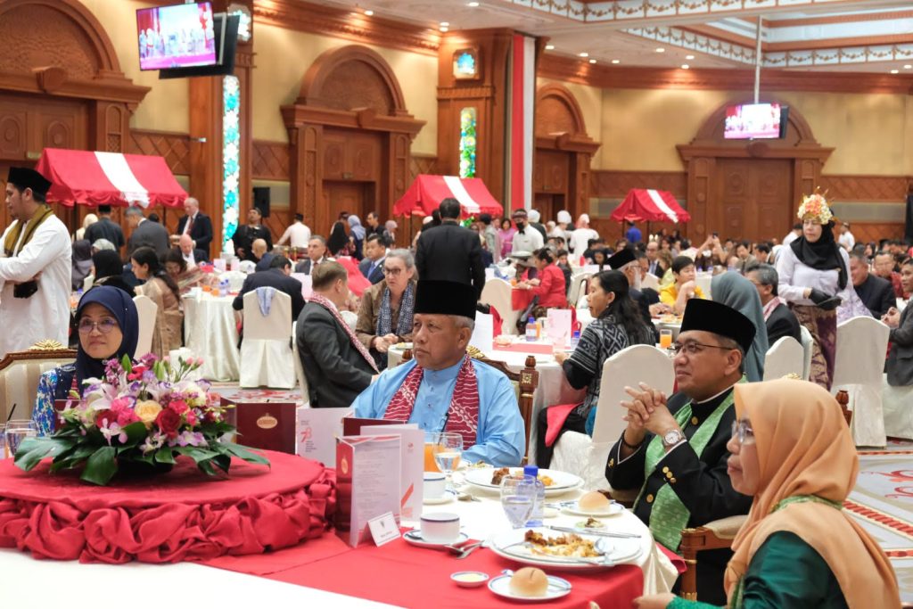 Mengenal Budaya Makan Fine Dining Dan Etiketnya Sebuah Panduan Lengkap