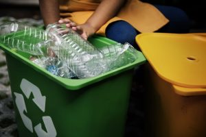 Pentingnya Mengenalkan Konsep Daur Ulang Sampah Plastik Membangun Generasi Peduli Lingkungan Sejak Dini