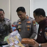 Jaringan Narkoba Terkuak Kegugupan Pengendara Di Razia Malam Ungkap Penemuan Lebih Dari Sekilo Ganja Di Tangerang